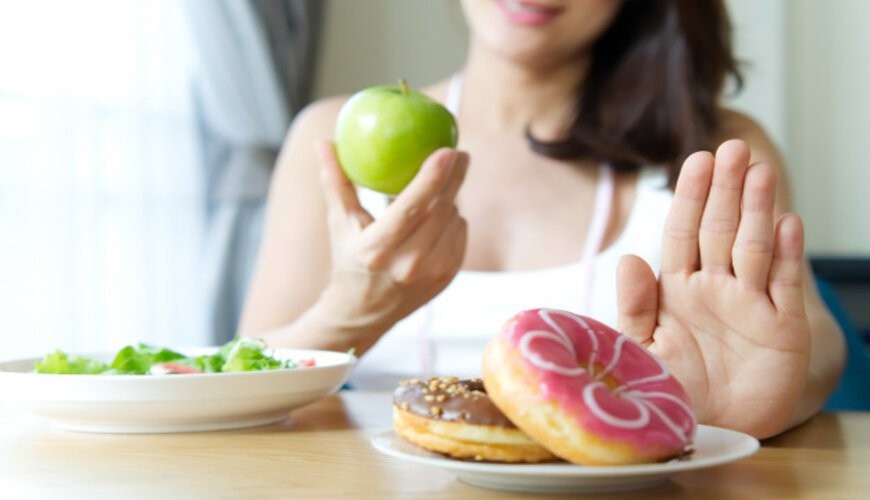 da nhạy cảm dễ nổi mụn