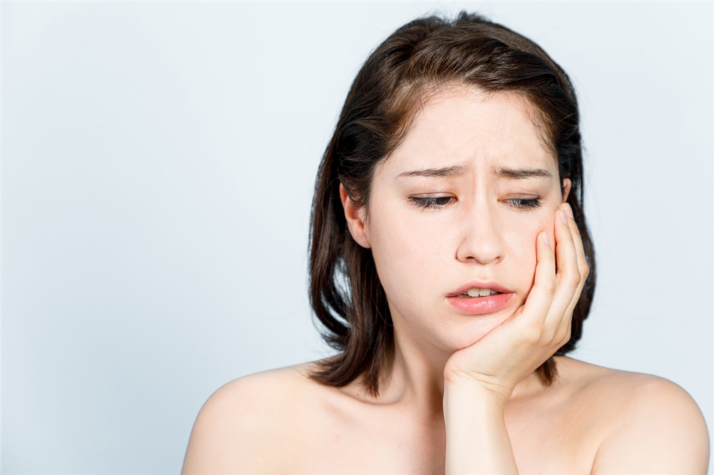 Bị chảy máu chân răng thường xuyên? Hãy áp dụng 9 cách này ngay!
