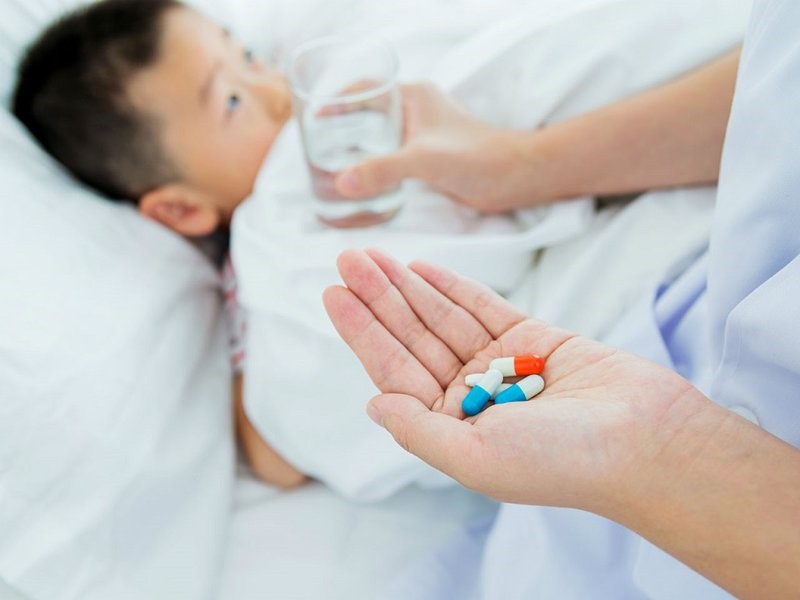 Uống quá nhiều thuốc kháng sinh là nguyên nhân rối loạn tiêu hóa ở trẻ em