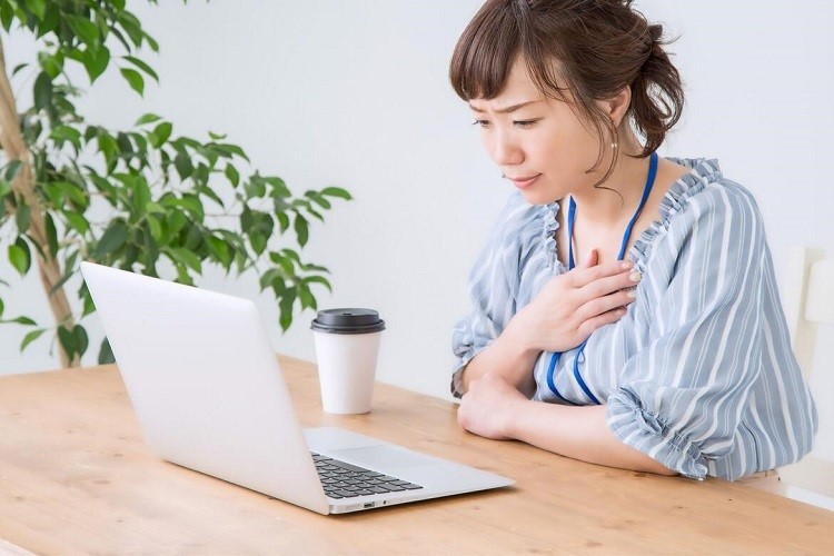 Khi bị đau thắt ngực, cần nghỉ ngơi ngay lập tức