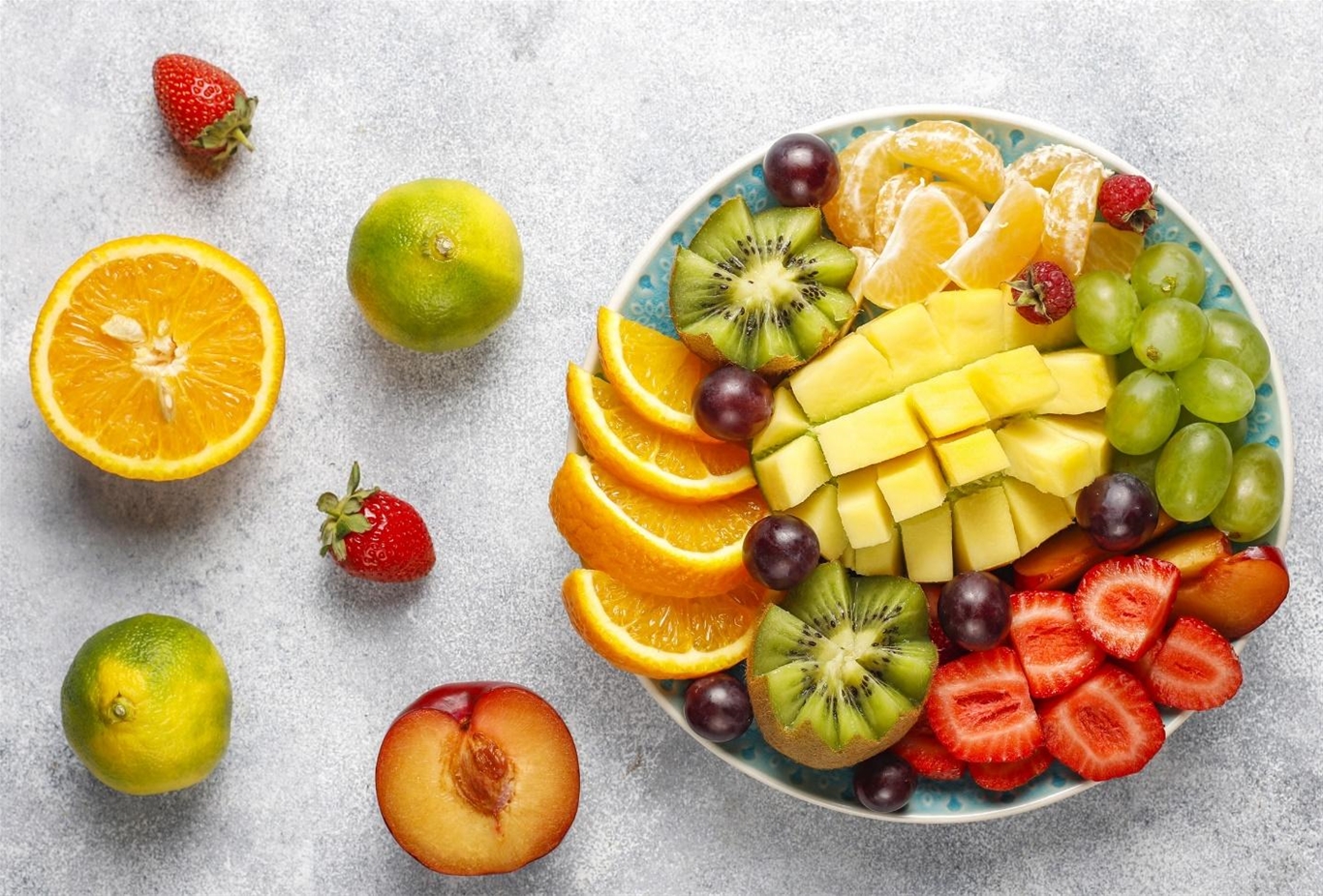 Ăn nhiều trái cây để tăng cường dưỡng ẩm cho da dầu