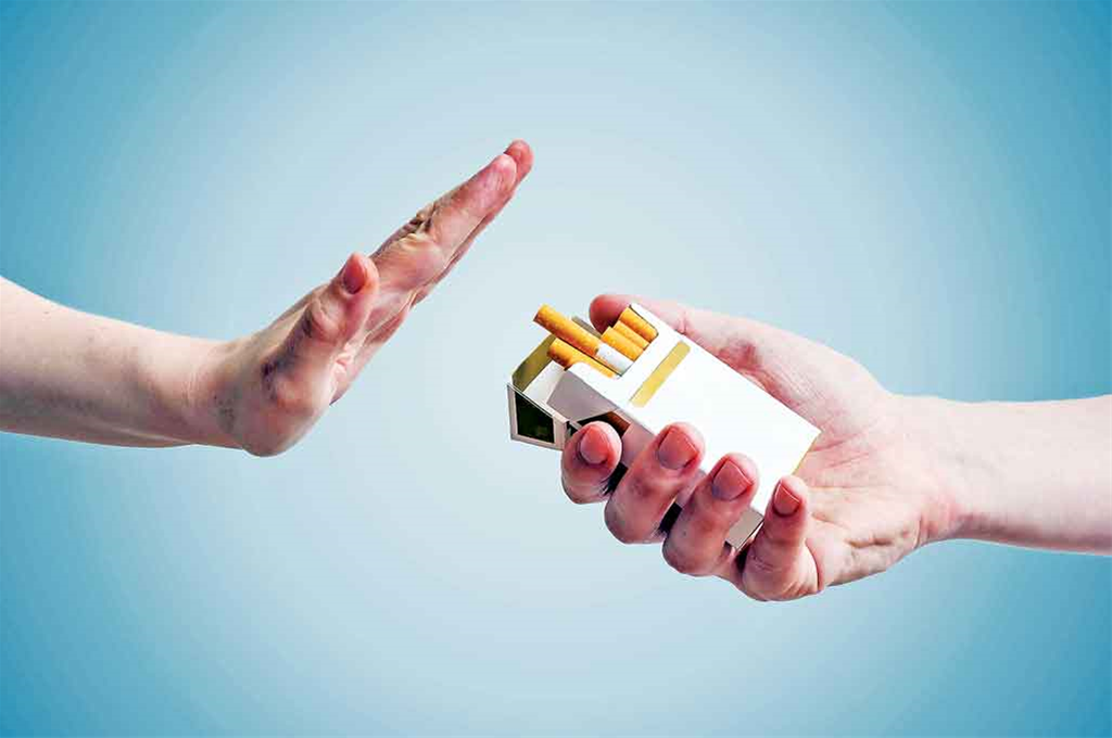 Bỏ thuốc lá là bước đầu tiên cần làm nếu muốn điều trị viêm họng mãn tính