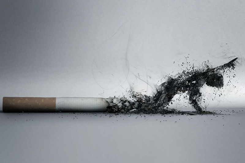 Thường xuyên hút thuốc lá làm tăng nguy cơ đau nhức khớp gối khi về già