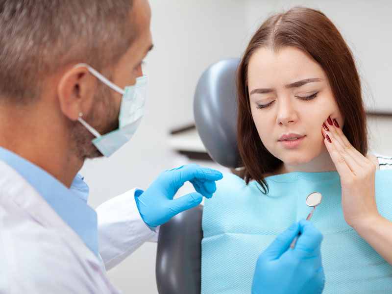Đau nhức răng hàm trong cùng phải làm sao để giảm đau?