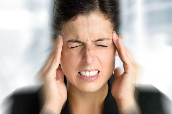 Nguyên nhân nào dẫn đến đau đầu khi ho?