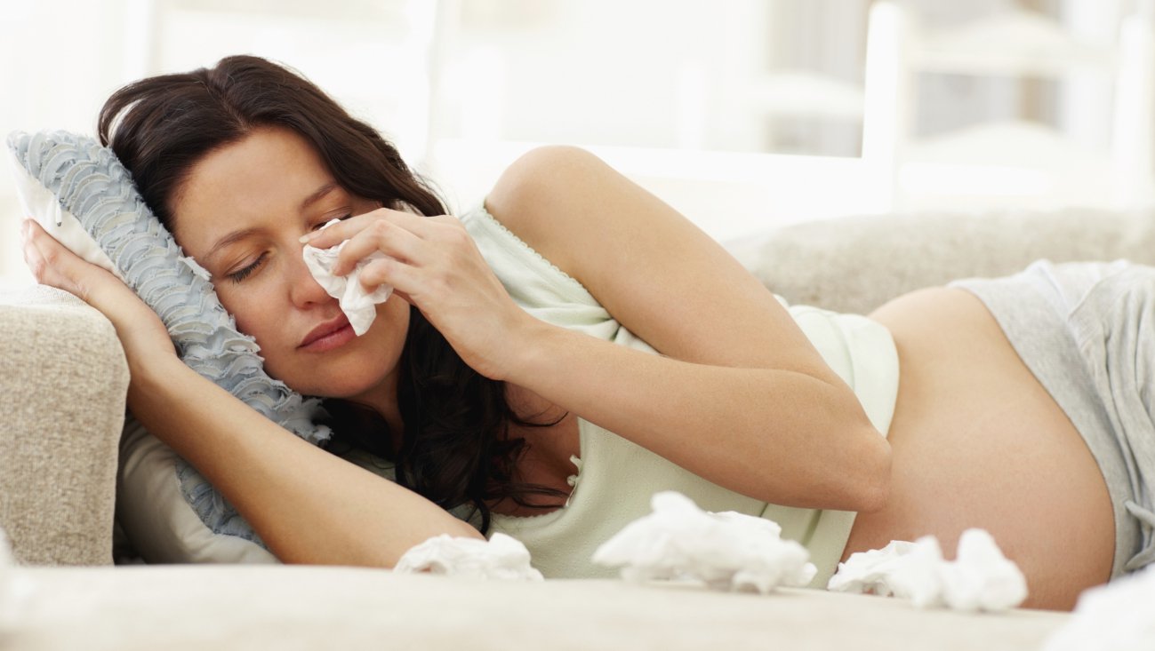 Phụ nữ mang thai dễ bị cảm lạnh và cảm cúm do hệ miễn dịch suy giảm