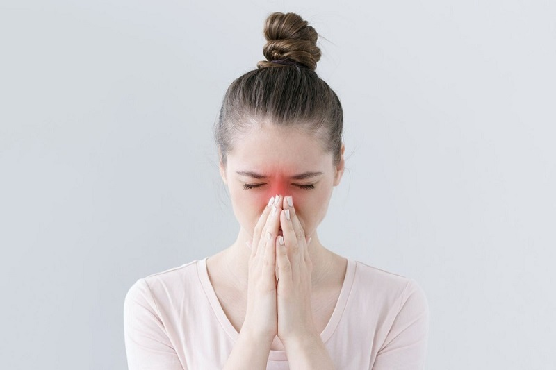 Giải đáp thắc mắc: Viêm mũi dị ứng kiêng ăn gì?