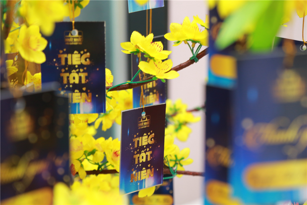 TƯNG BỪNG TIỆC TẤT NIÊN NHẤT NHẤT 2015