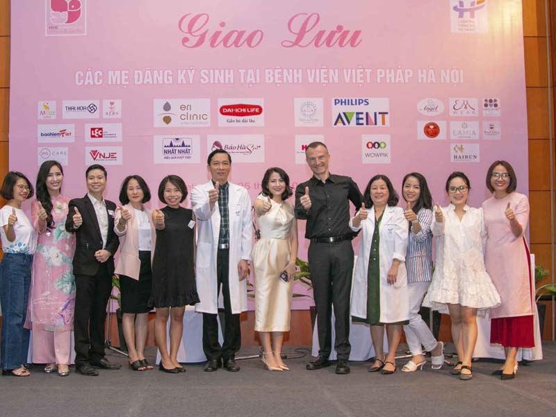 Dược Phẩm Nhất Nhất tham gia sự kiện “Giao lưu các mẹ đăng ký sinh tại BV Việt Pháp”