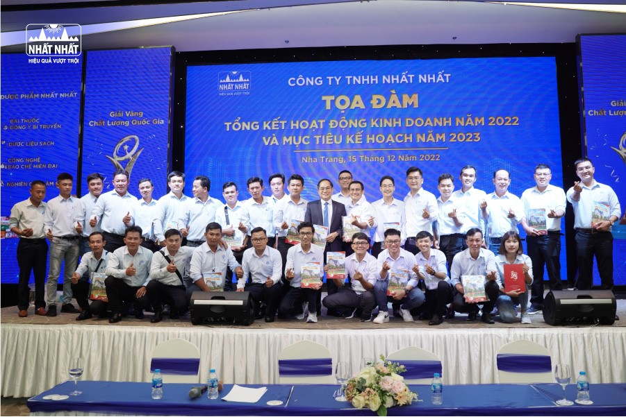 Nhất Nhất tổ chức Tọa đàm Tổng kết năm 2022 – Kế hoạch năm 2023