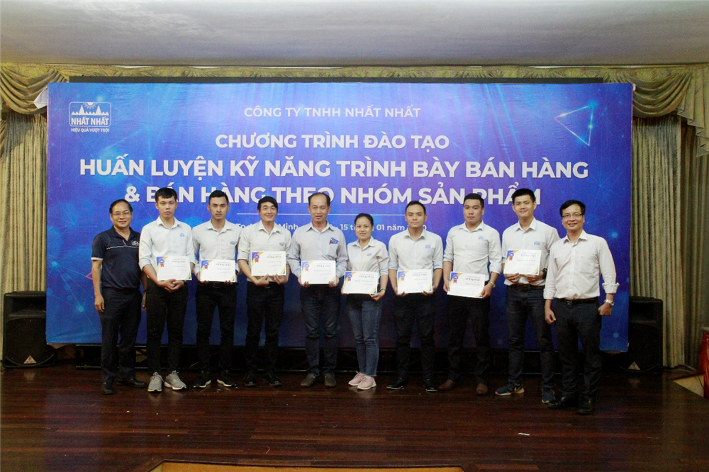 Đào tạo Kỹ năng trình bày bán hàng & Bán hàng theo nhóm SP: Nhất Nhất chú trọng đầu tư phát triển nhân sự
